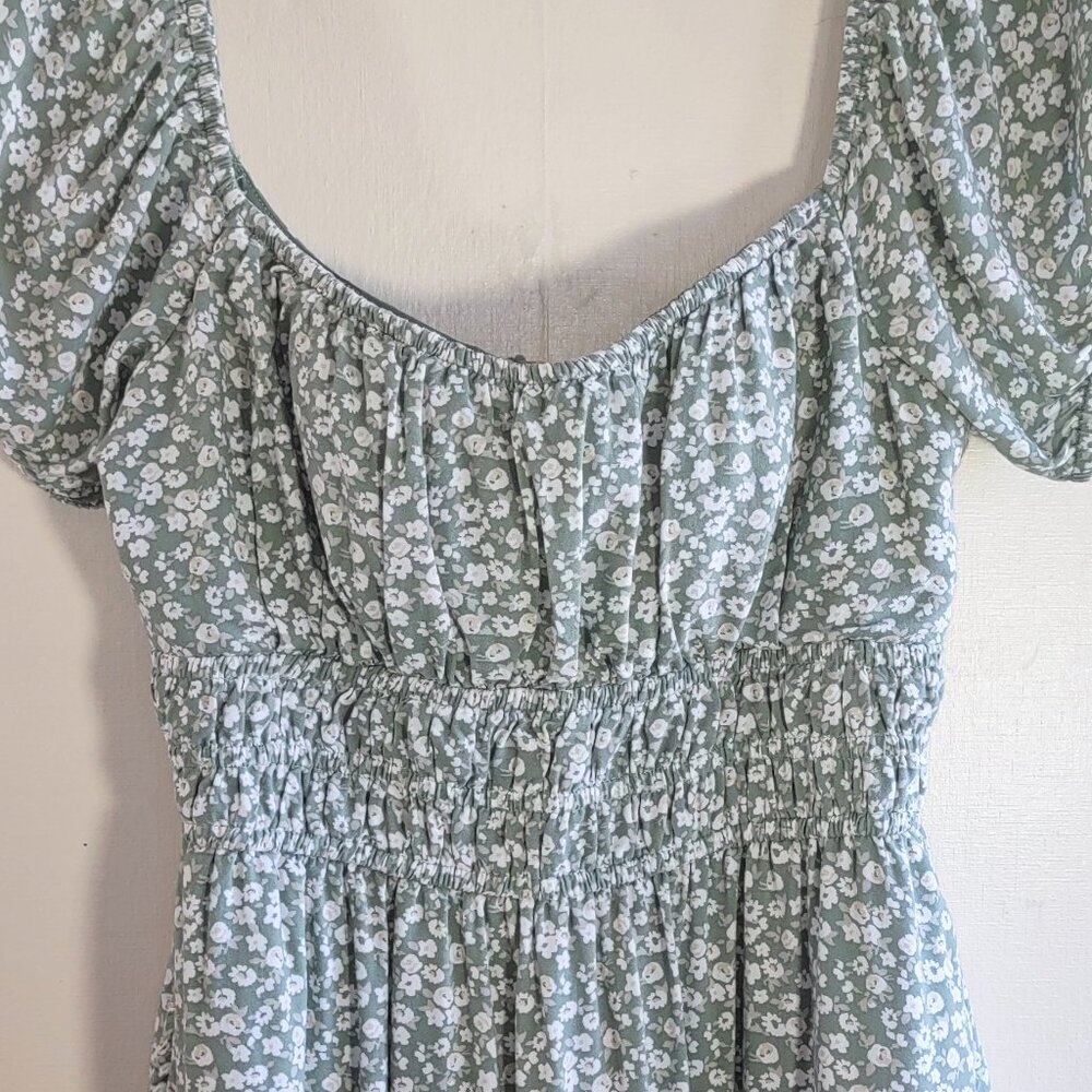 Hollister Dainty Floral Babydoll Mini Dress Puff Sleeve Ruffle Coquette  Medium - Picture 4 of 8